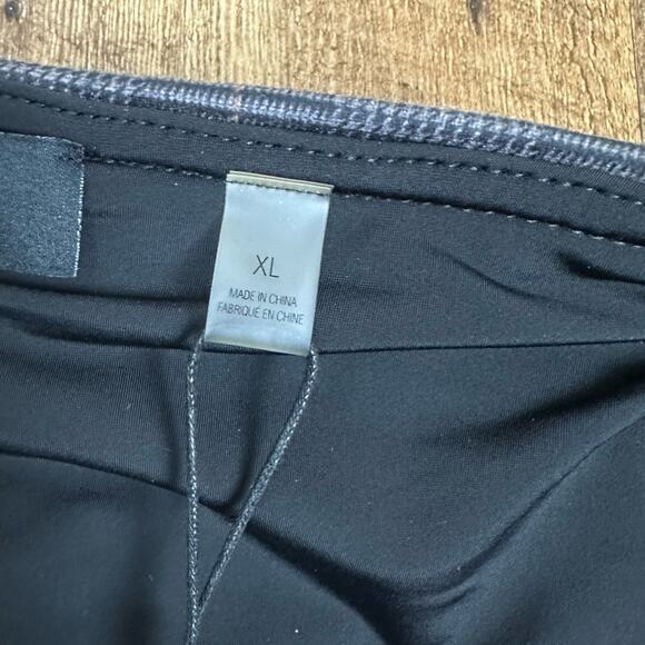 Tahari Plaid Tummy Control Pull On Ankle Pant Black Gray Brown Size XL NWT - Picture 5 of 7